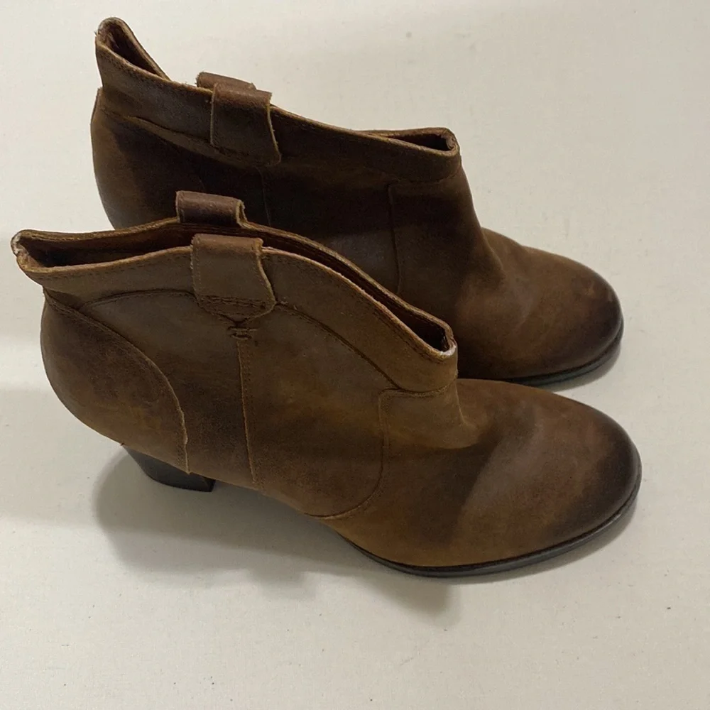 Me too ankle boots women Zola leather pull on 9M western festival rodeo Y2K boho